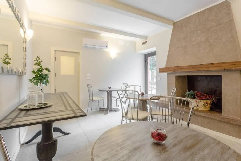 Villa Le Due Dame Manerba del Garda 0*,